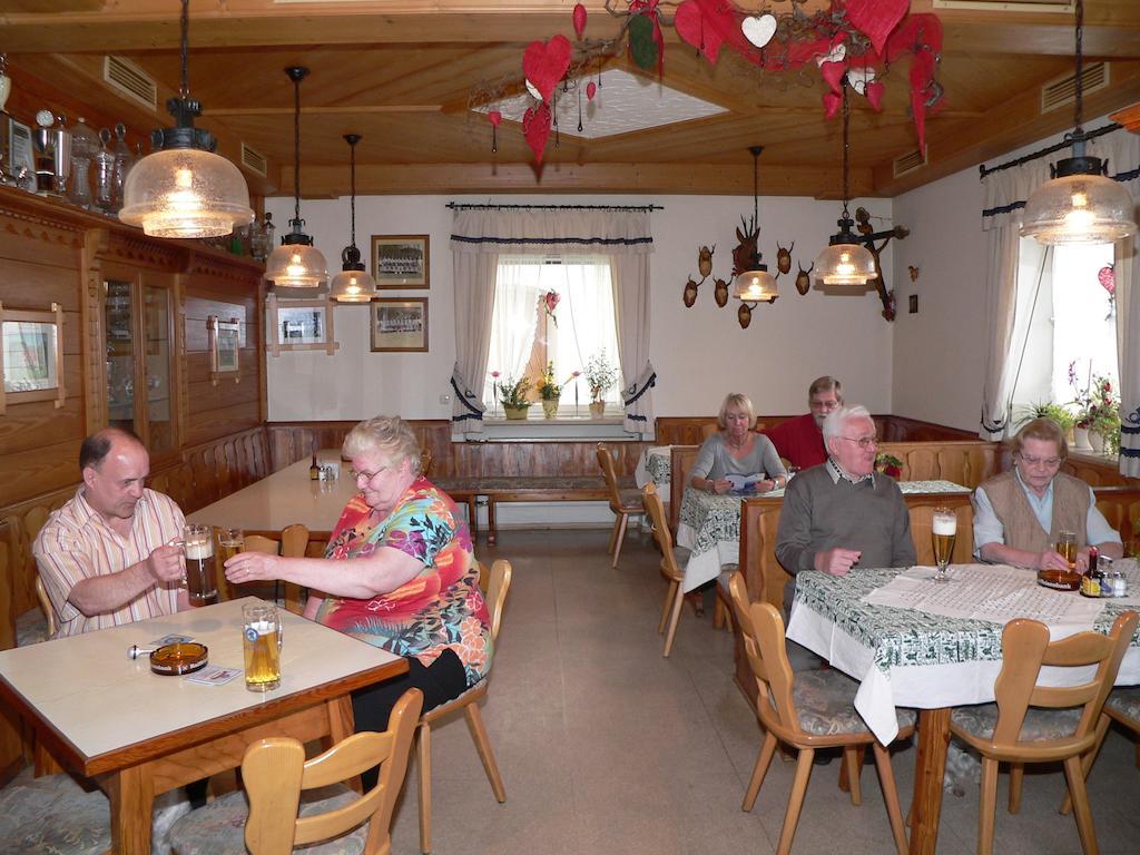 Gasthof - Pension Zur Post Achslach Ruang foto