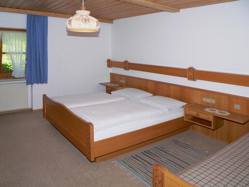 Gasthof - Pension Zur Post Achslach Ruang foto